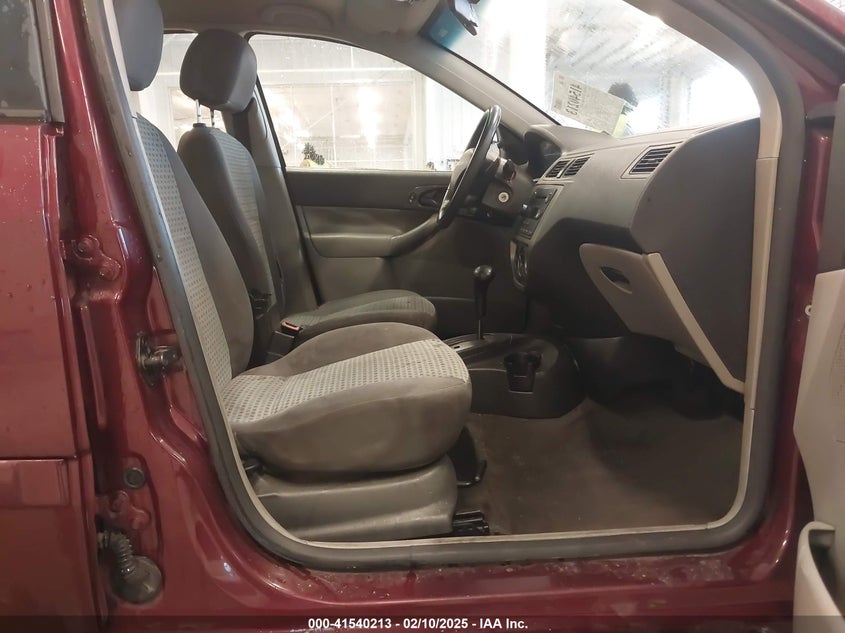 2007 FORD FOCUS VIN: 1FAFP34N57W118006
