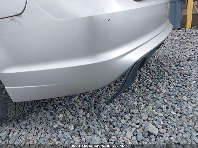 2011 FORD FUSION VIN: 3FAHP0JG8BR280656