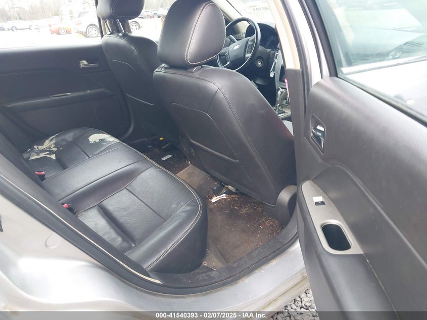 2011 FORD FUSION VIN: 3FAHP0JG8BR280656