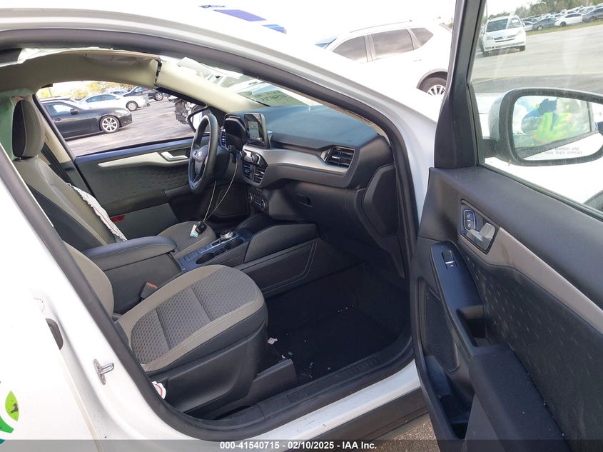 VIN 1FMCU0G67LUB73986 2020 FORD ESCAPE SE