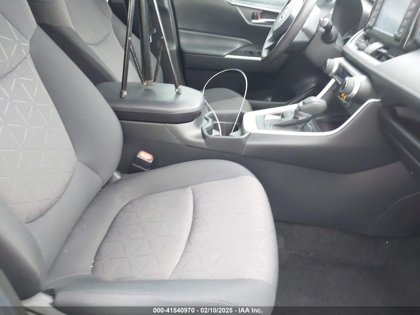 2019 TOYOTA RAV4 XLE - 2T3W1RFV4KC021738