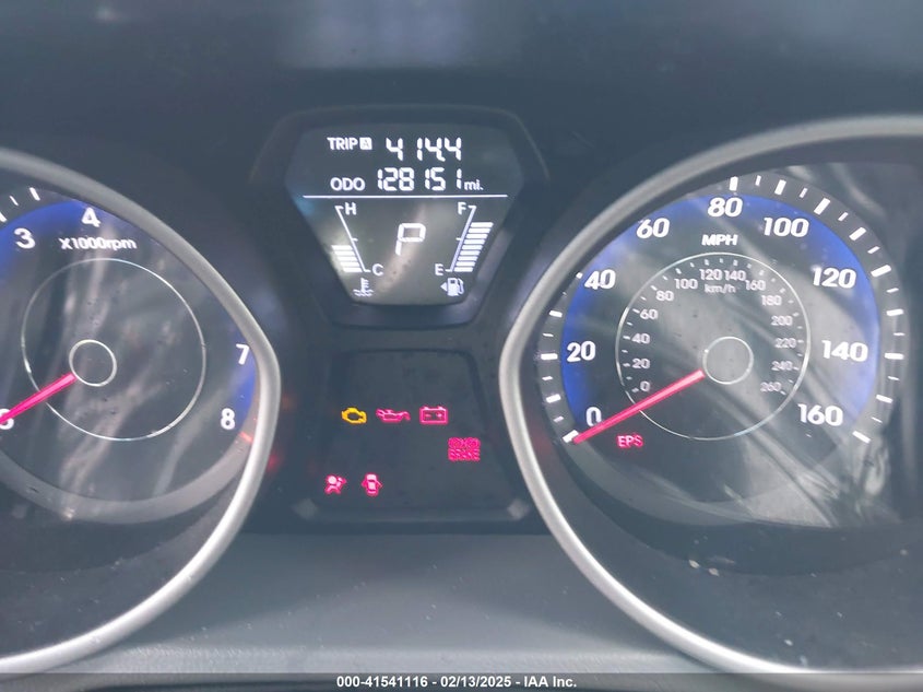 2013 HYUNDAI ELANTRA VIN: KMHDH4AE0DU835215