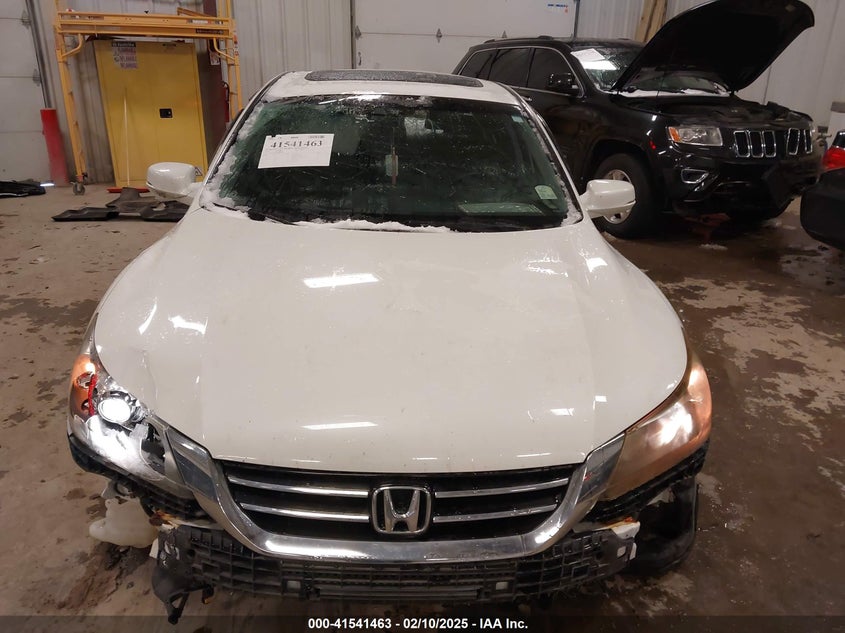 2013 HONDA ACCORD VIN: 1HGCR3F88DA800340