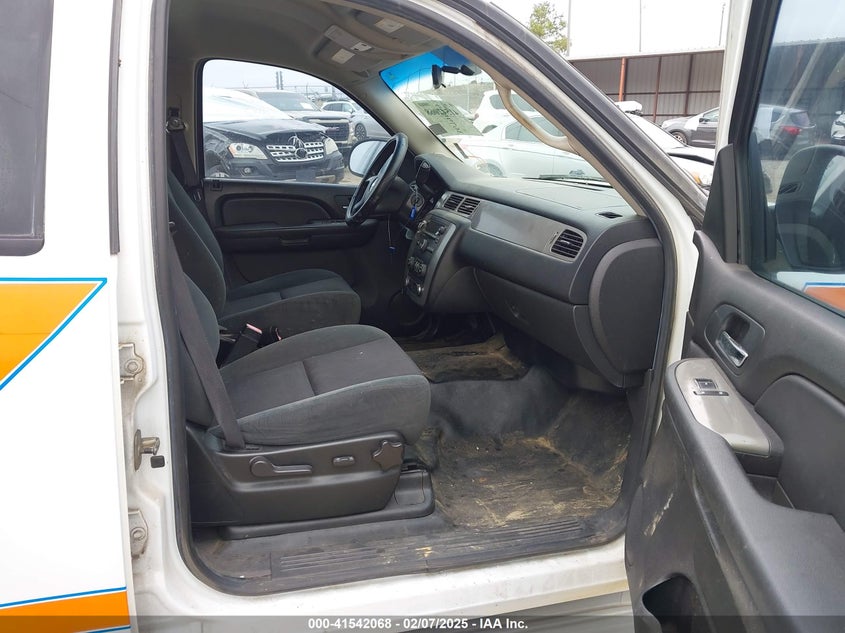 2009 CHEVROLET TAHOE VIN: 1GNFK13009R251252