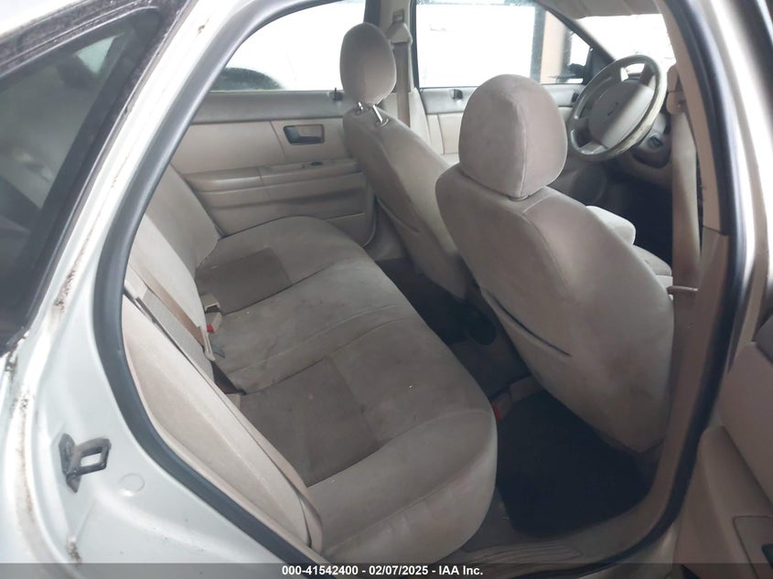2006 FORD TAURUS VIN: 1FAFP53U86A212056