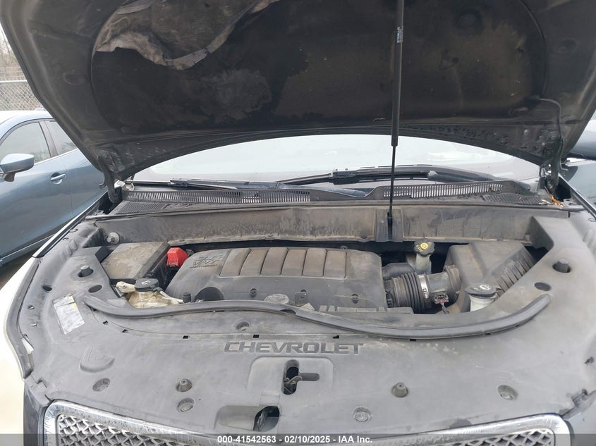 2011 CHEVROLET TRAVERSE VIN: 1GNKRLED8BJ186211