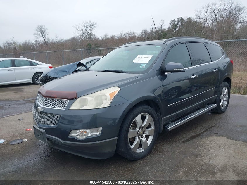 2011 CHEVROLET TRAVERSE VIN: 1GNKRLED8BJ186211