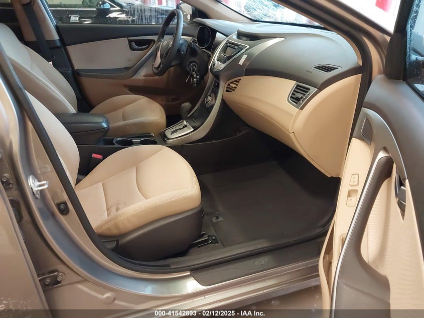 2012 HYUNDAI ELANTRA VIN: 5NPDH4AE1CH132235