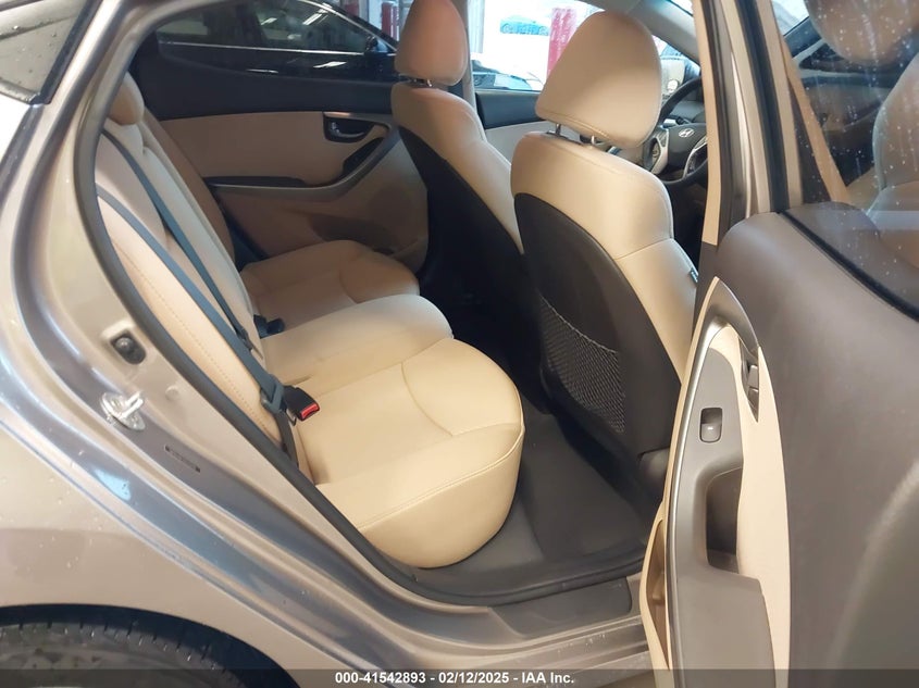 2012 HYUNDAI ELANTRA VIN: 5NPDH4AE1CH132235