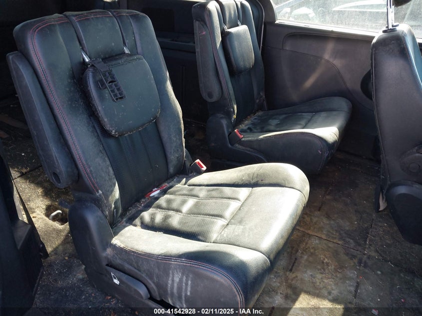 2019 DODGE GRAND CARAVAN VIN: 2C4RDGEG5KR744504