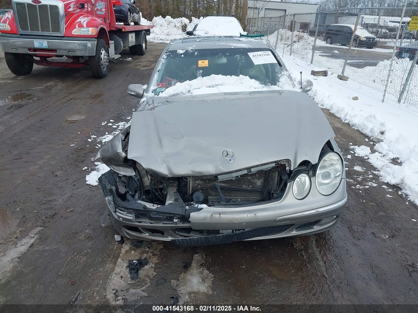 2005 Mercedes-Benz E VIN: WDBUF70J75A72377 Lot: 41543168