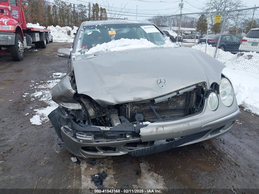 2005 Mercedes-Benz E VIN: WDBUF70J75A72377 Lot: 41543168