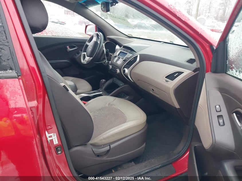 2013 HYUNDAI TUCSON VIN: KM8JU3AC0DU646751