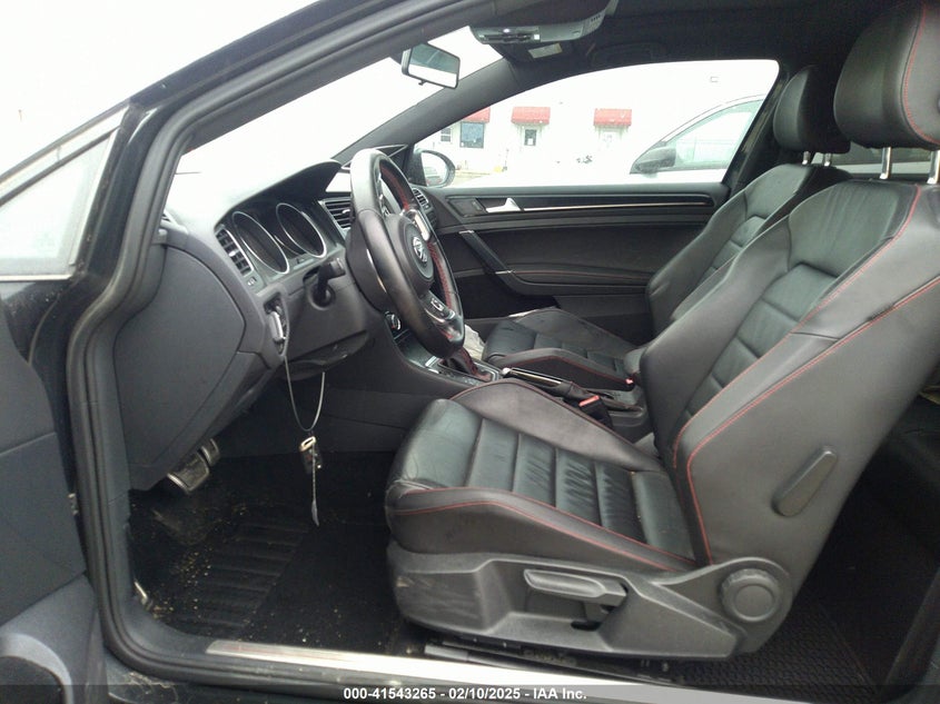2015 VOLKSWAGEN GOLF GTI 2.0T SE 2-DOOR - 3VWTT7AU5FM057828