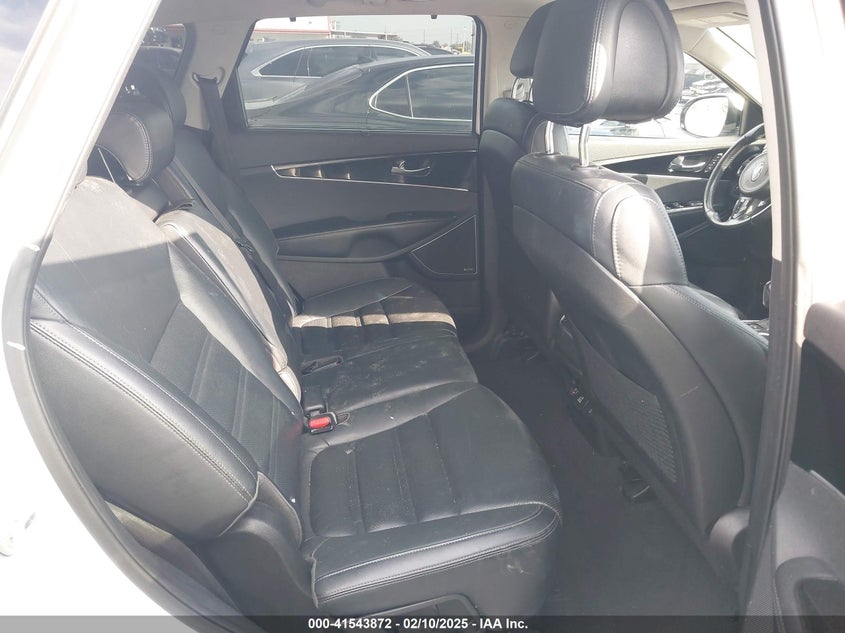 2016 KIA SORENTO VIN: 5XYPK4A52GG071148