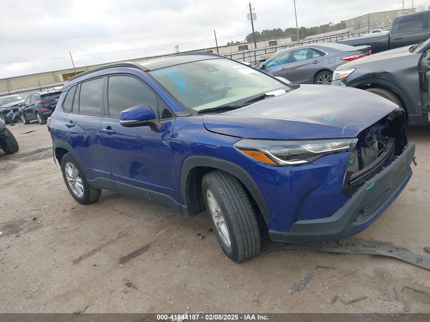 2022 TOYOTA COROLLA CROSS  (VIN: 7MUCAABG4NV024628)