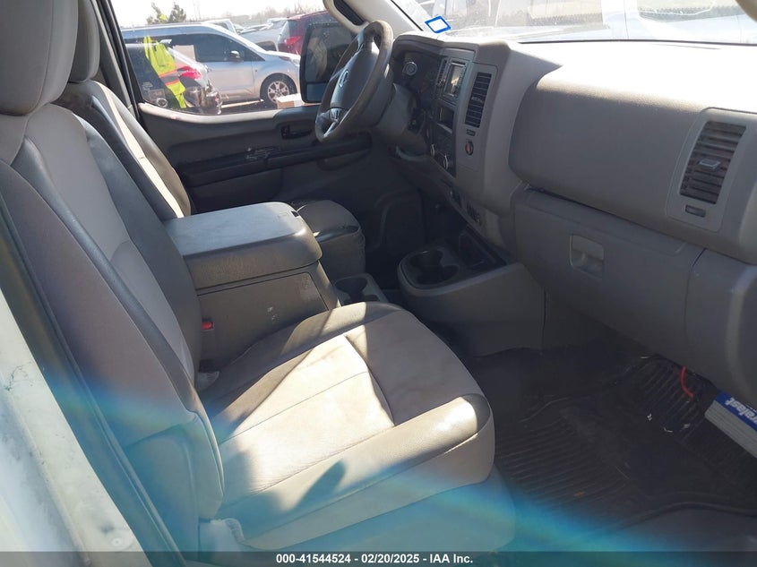 2013 NISSAN NV CARGO NV2500 HD SV V6 - 1N6BF0LY5DN109651