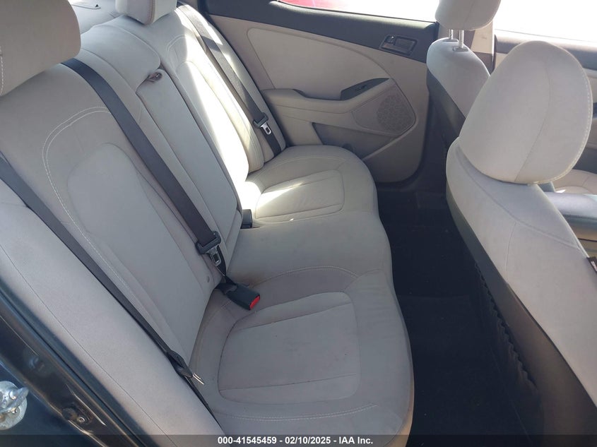 2011 KIA OPTIMA VIN: KNAGM4A79B5174223