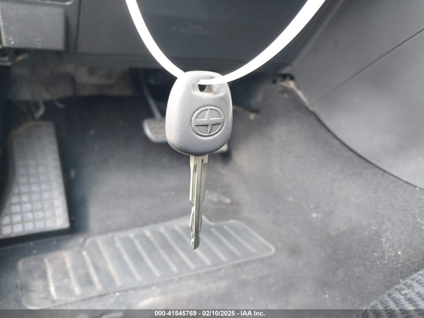 2007 SCION TC VIN: JTKDE177270163070