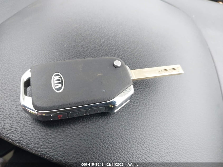 2020 KIA SOUL VIN: KNDJ23AU7L7085335