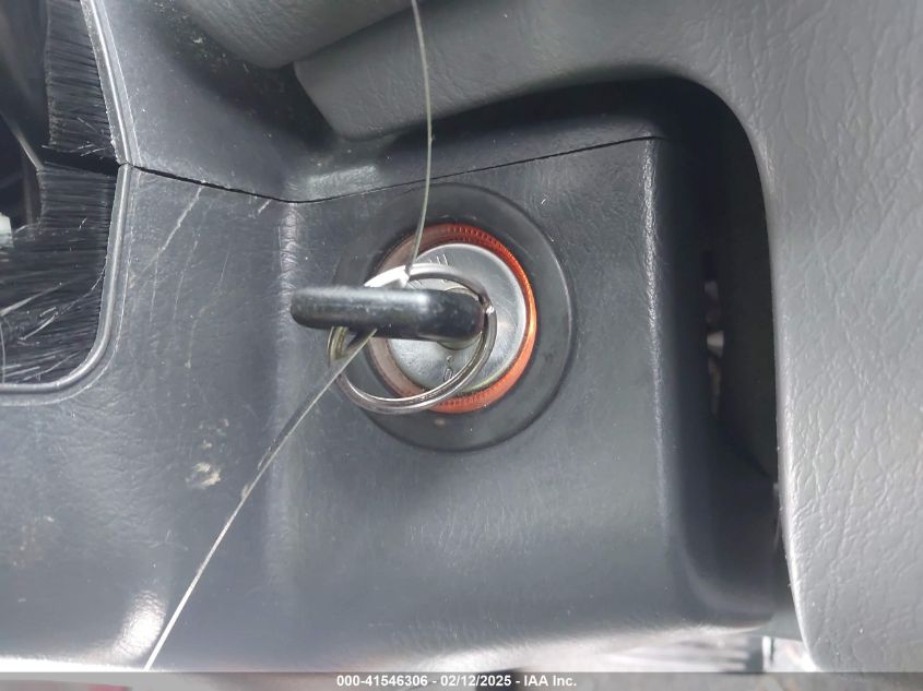 1998 Honda Cr-V Ex VIN: JHLRD1861WC100127 Lot: 41546306