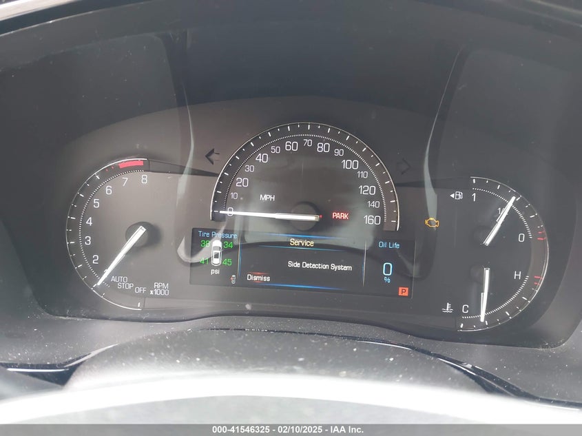 VIN 1GYKNCRS3JZ142575 2018 CADILLAC XT5 LUXURY