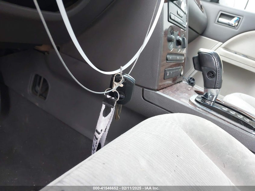 2008 FORD TAURUS VIN: 1FAHP24W28G108122