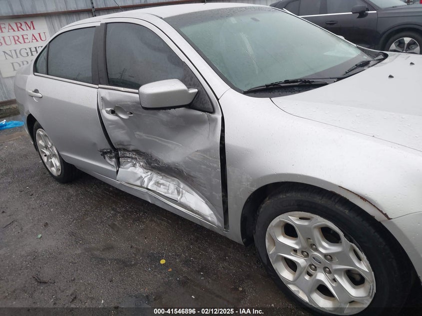 2011 FORD FUSION VIN: 3FAHP0HA1BR242834