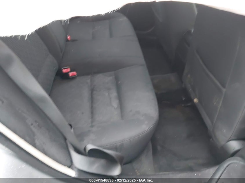 2011 FORD FUSION VIN: 3FAHP0HA1BR242834