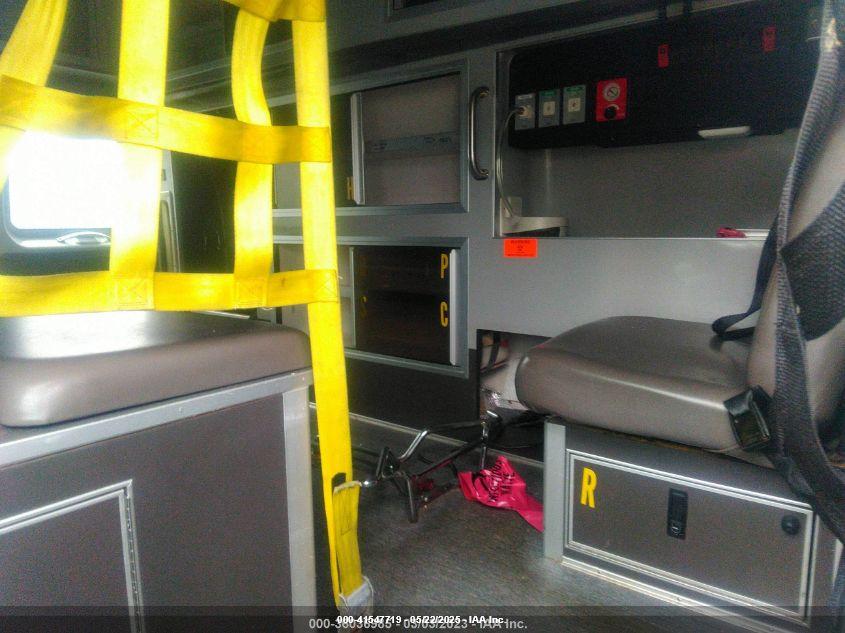 2010 Ford E-350 Super Duty Commercial/Recreational VIN: 1FDSS3ES8ADA83438 Lot: 41547719