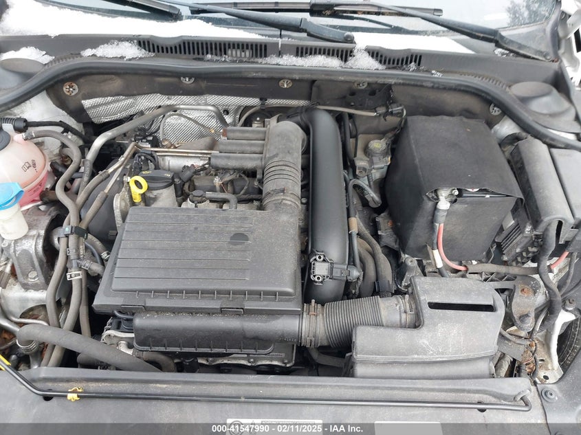 2017 VOLKSWAGEN JETTA VIN: 3VW2B7AJ8HM224240