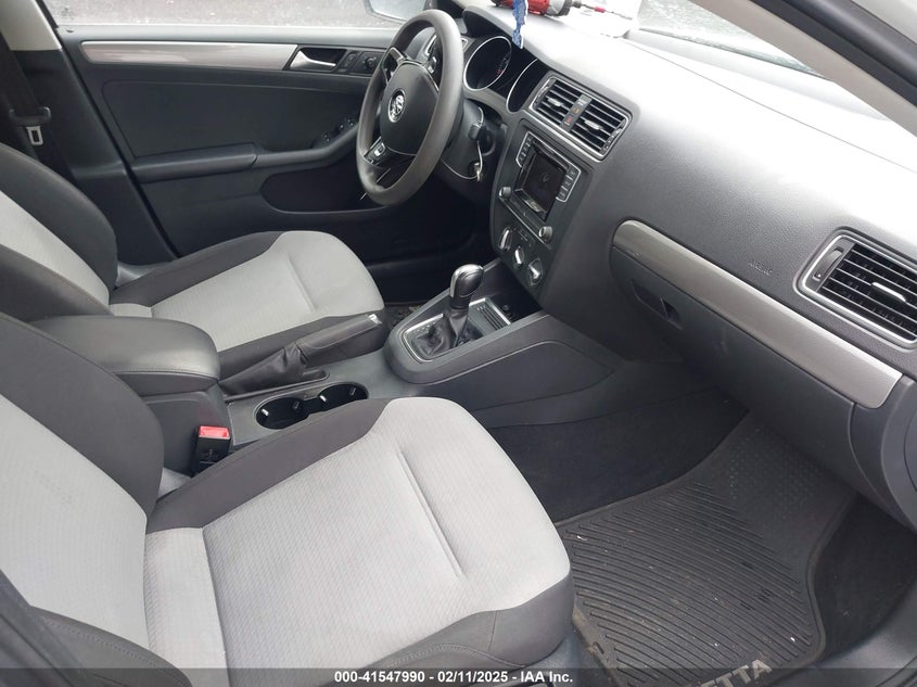 2017 VOLKSWAGEN JETTA VIN: 3VW2B7AJ8HM224240