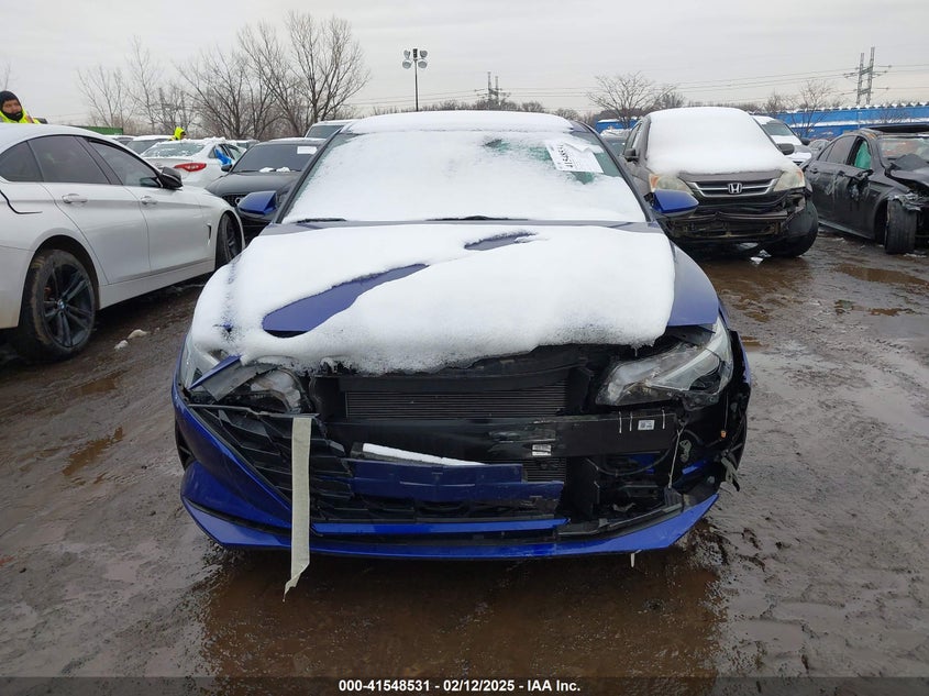 2022 HYUNDAI ELANTRA VIN: KMHLL4AGXNU345829