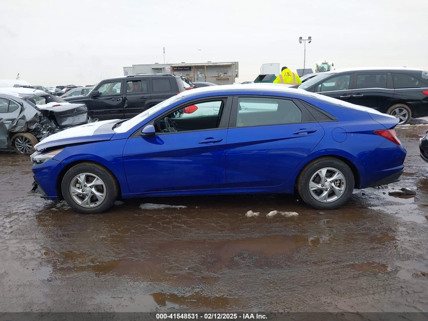 2022 HYUNDAI ELANTRA VIN: KMHLL4AGXNU345829