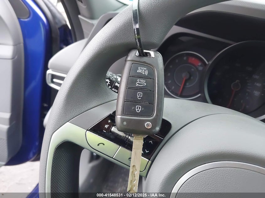 2022 HYUNDAI ELANTRA VIN: KMHLL4AGXNU345829