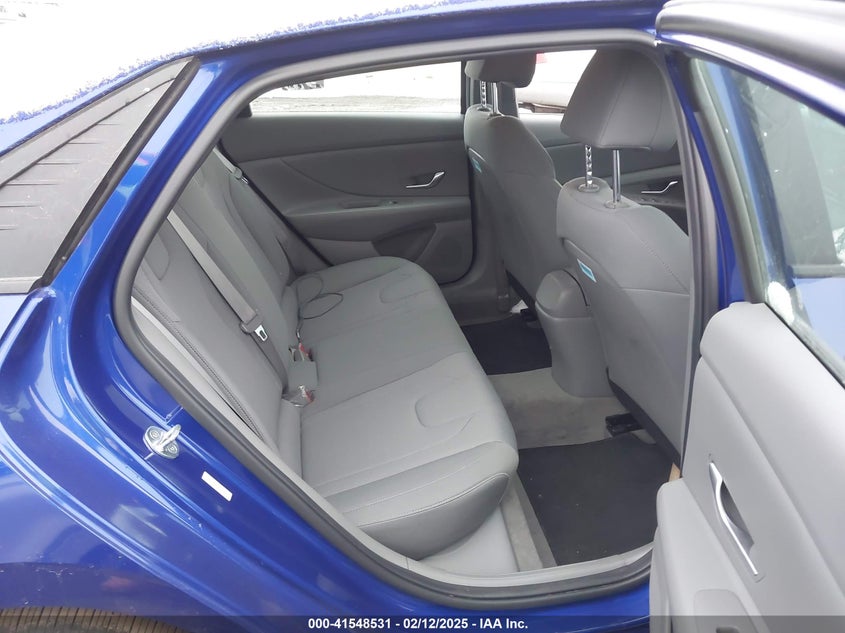 2022 HYUNDAI ELANTRA VIN: KMHLL4AGXNU345829