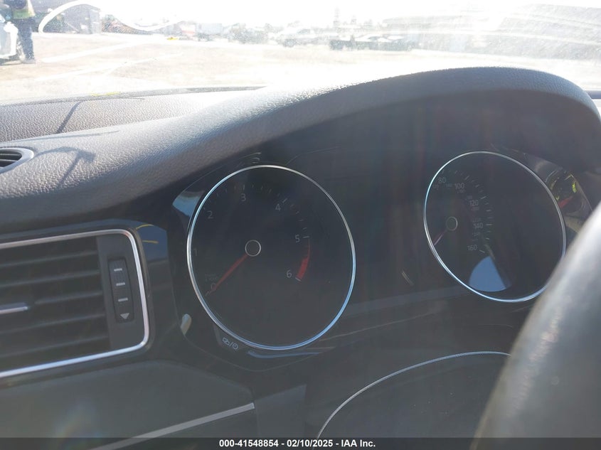 2015 VOLKSWAGEN JETTA VIN: 3VWLA7AJ0FM266373