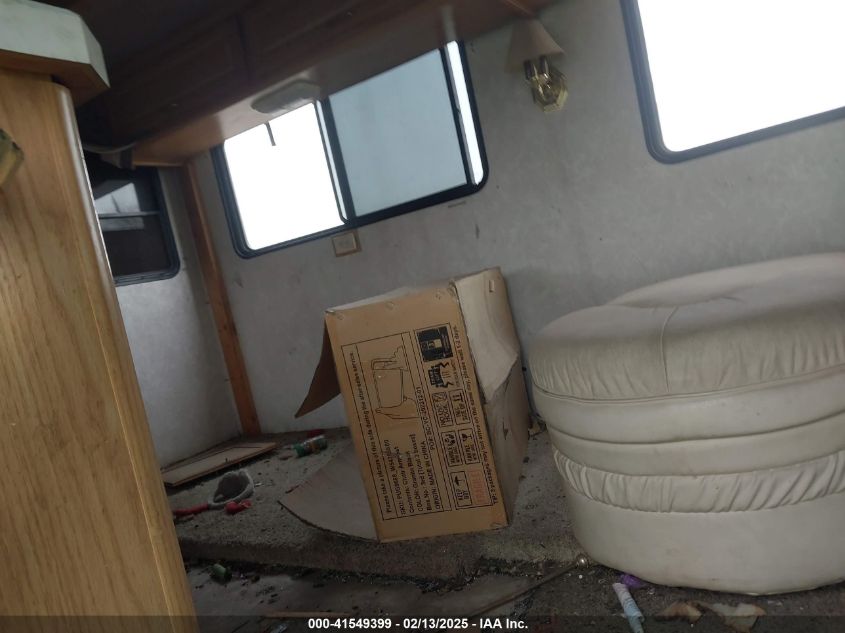 1999 Ford F550 Super Duty Stripped Chass VIN: 3FCNF53S5XJA38539 Lot: 41549399