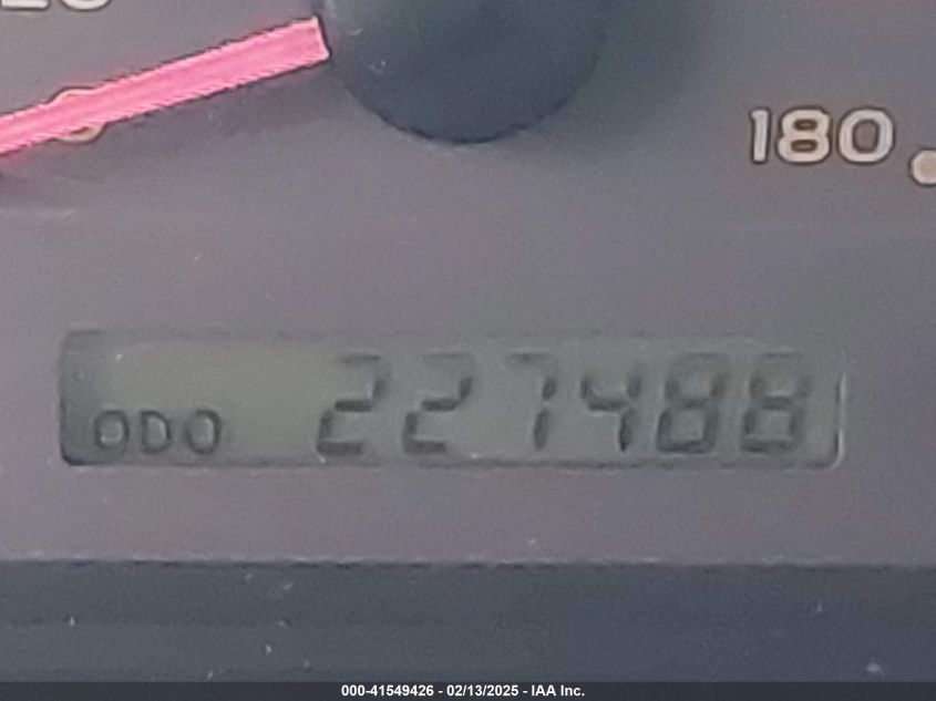 2002 Toyota Sequoia Sr5 V8 VIN: 5TDZT34A32S065492 Lot: 41549426