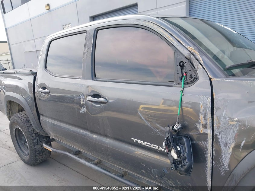 2017 TOYOTA TACOMA DBL CAB/SR/TRDSPT/OR/PRO - 3TMCZ5ANXHM065327