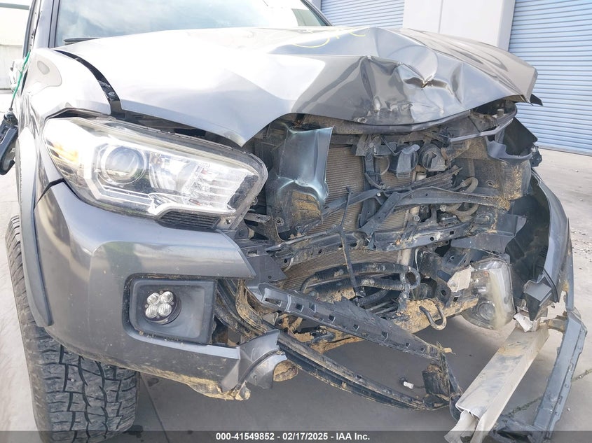 2017 TOYOTA TACOMA DBL CAB/SR/TRDSPT/OR/PRO - 3TMCZ5ANXHM065327