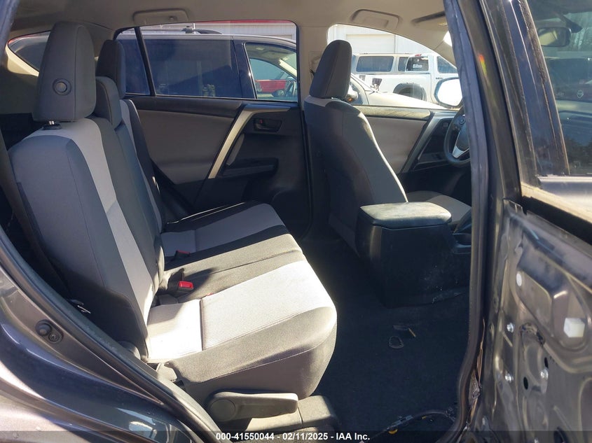2015 TOYOTA RAV4 LE - JTMBFREV1FD120620