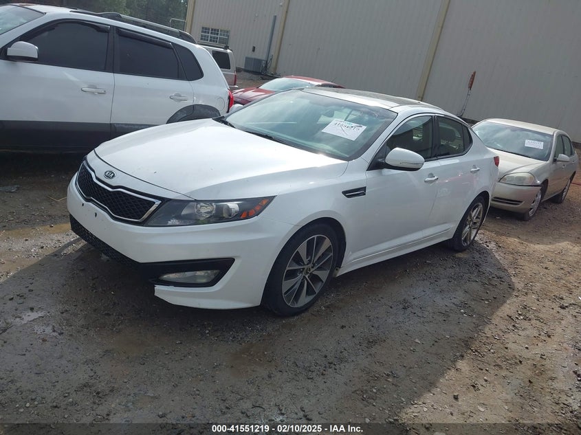 2011 KIA OPTIMA VIN: KNAGR4A67B5138717