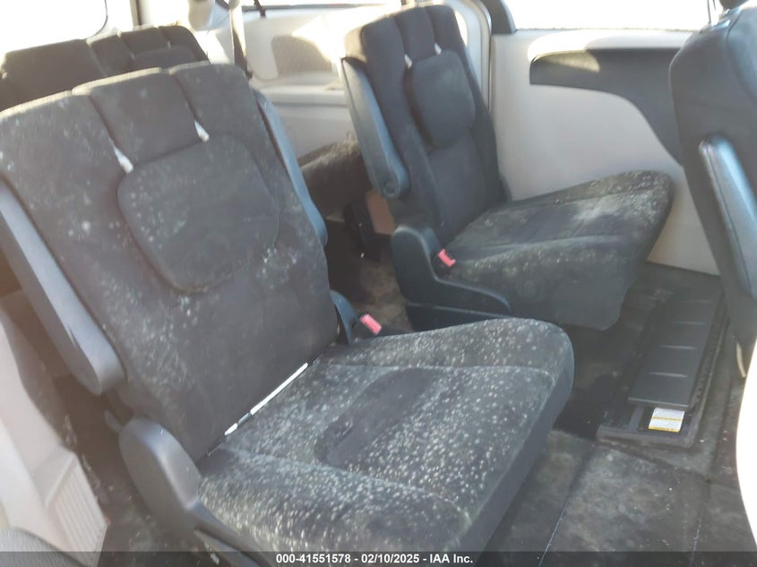 2011 DODGE GRAND CARAVAN VIN: 2D4RN5DG4BR662396