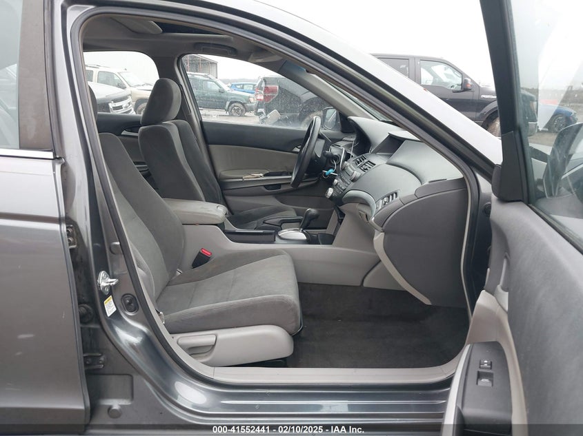 2009 HONDA ACCORD VIN: 1HGCP26719A009436