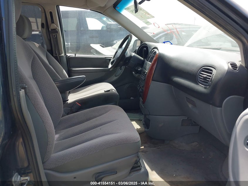 2007 CHRYSLER TOWN & COUNTRY VIN: 1A4GJ45R87B223714