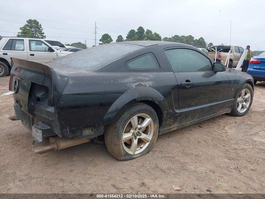 2006 FORD MUSTANG VIN: 1ZVFT82H965186360