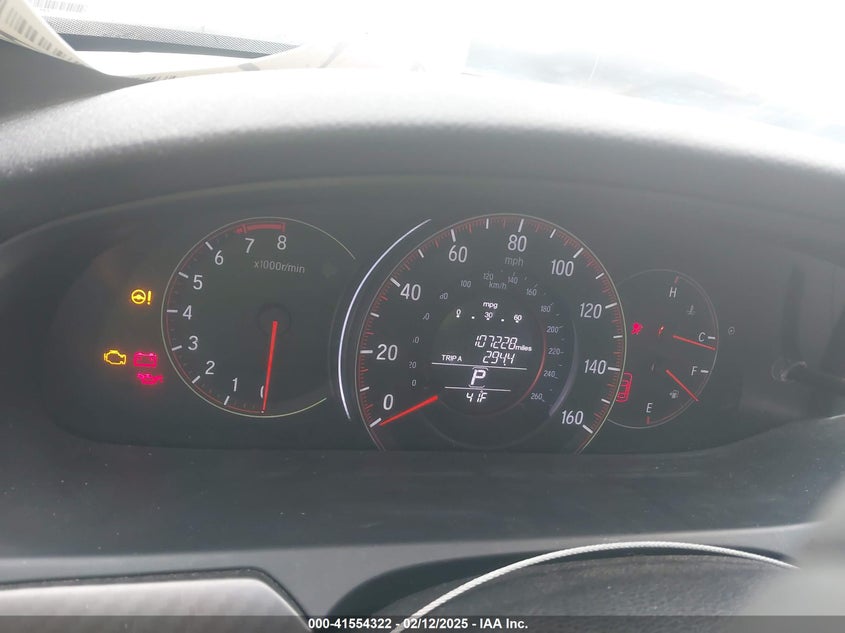 2016 HONDA ACCORD VIN: 1HGCR2F56GA082131