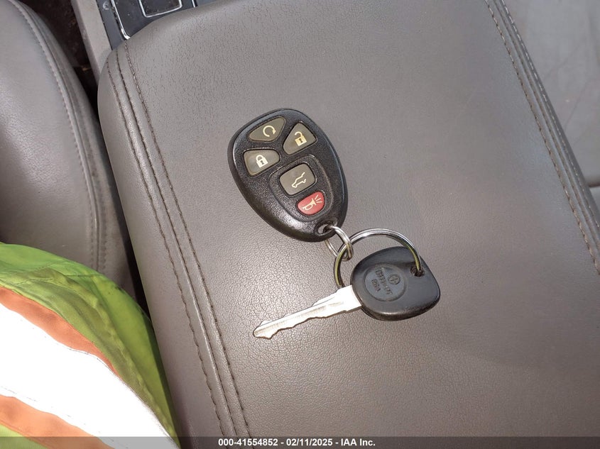 2010 CHEVROLET TRAVERSE VIN: 1GNLVGED2AS139269