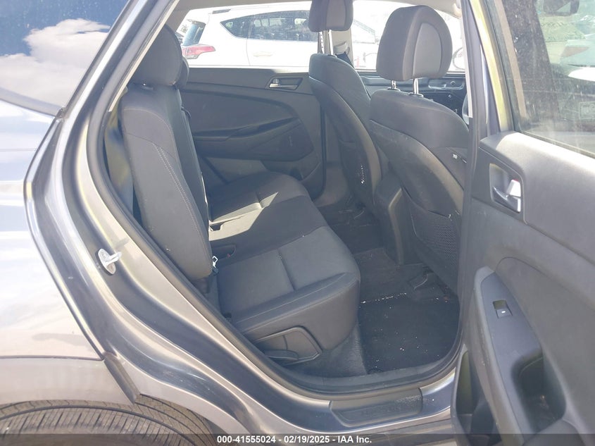 2017 HYUNDAI TUCSON SE - KM8J33A49HU443942